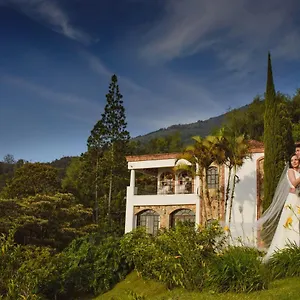 De Angeles Hotel