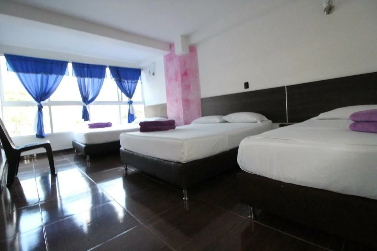 ***  Hotel Portón Estadio Medellín Colombia